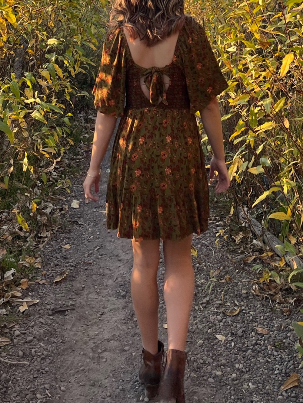 Chelsea and Violet Floral Dress - Picture 2 of 8